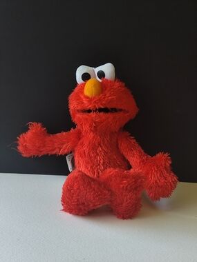 3/$30💜Red Elmo Plush Toy Sesame Street